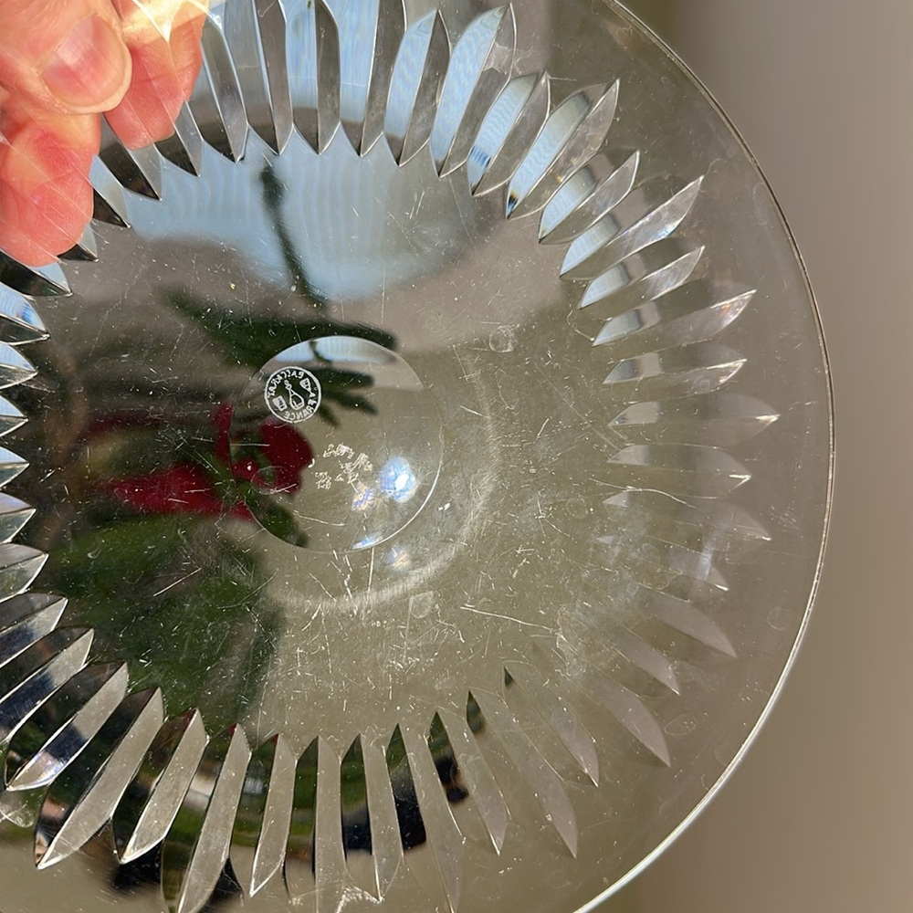 Set of Four Clear crystal baccarat Plates read all 7.5" - Picture 3 of 6